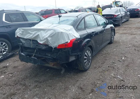 2014 Ford Focus S z USA, uszkodzony, nr VIN 1FADP3E28EL216831